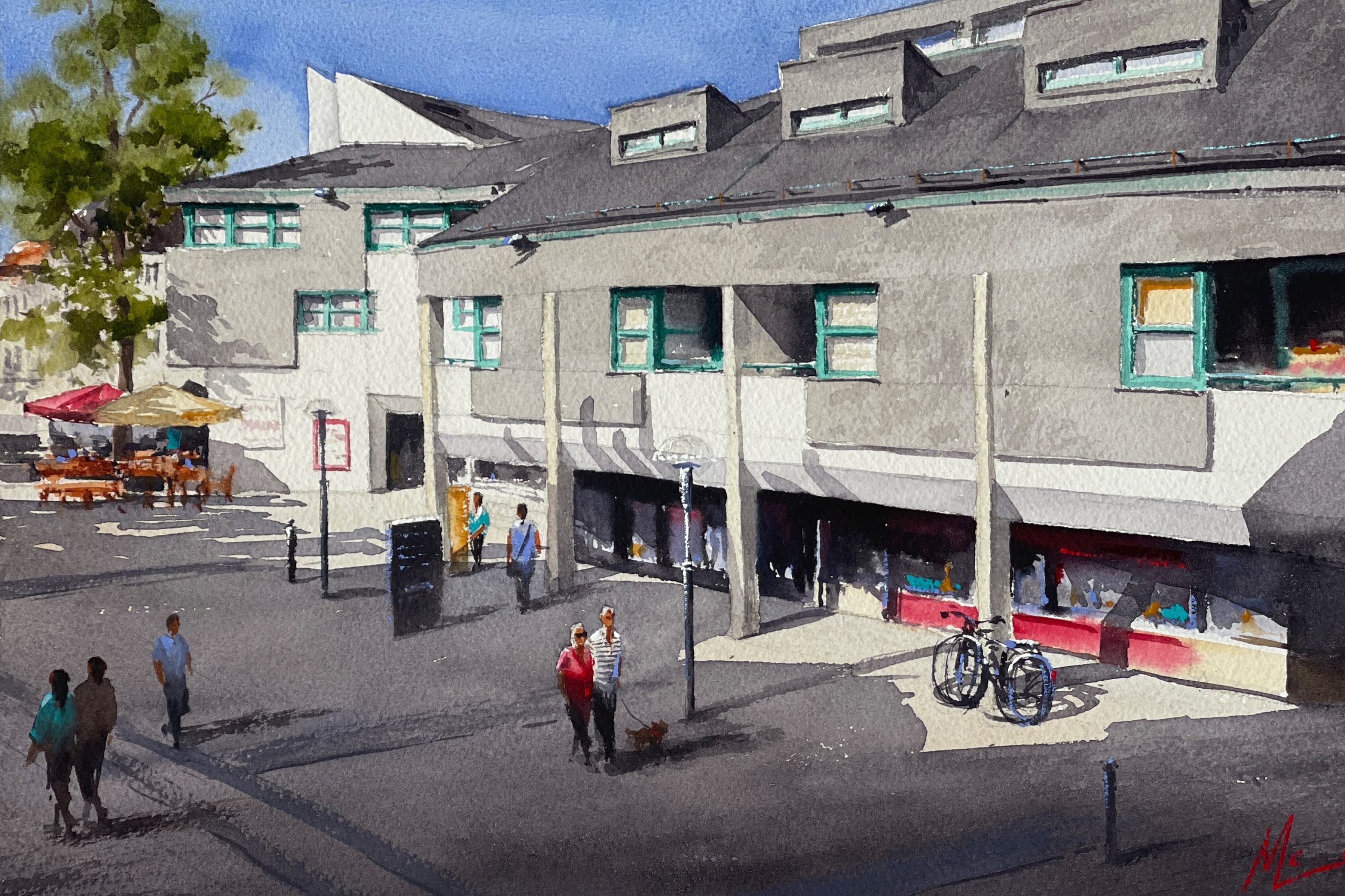 Aquarellgemälde eines großen grauweißen Gebäudes mit grünen Elementen. Im Erdgeschoss finden sich Läden mit großen Schaufenstern.